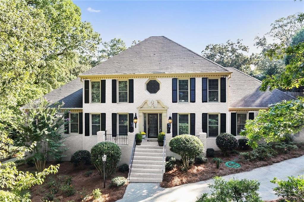 6 bedroom, 5,766 sq ft single family residence sold at 3210 Spalding Drive, Atlanta, GA 30350