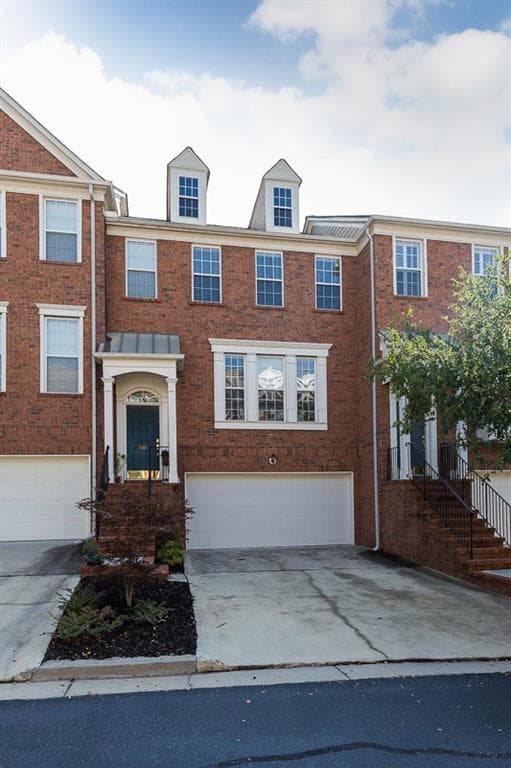 3 bedroom, 2,208 sq ft townhouse sold at 4885 Payson Terrace 25, Atlanta, GA 30339