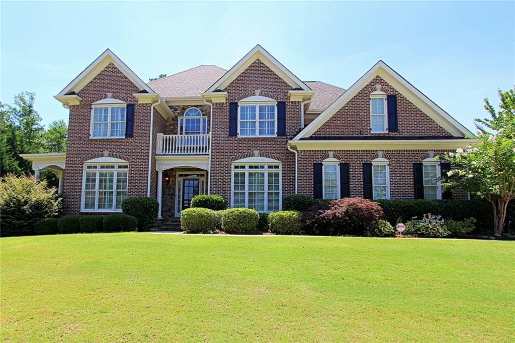 4 bedroom, 4,452 sq ft single family residence sold at 739 Pathview Court, Dacula, GA 30019
