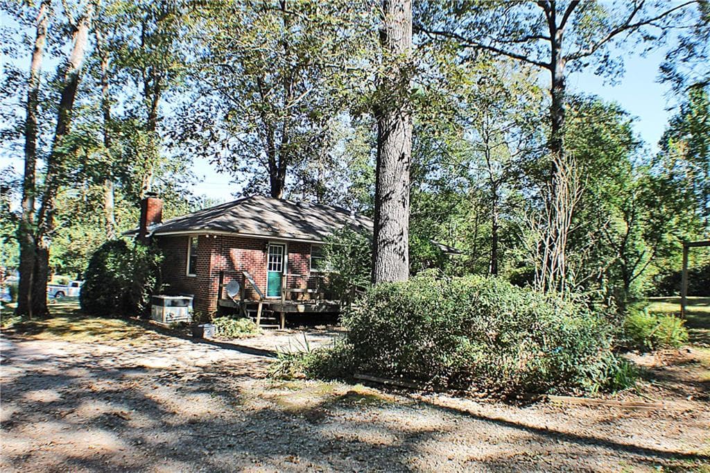 3 bedroom single family residence sold at 2926 Cruse Road, Lawrenceville, GA 30044