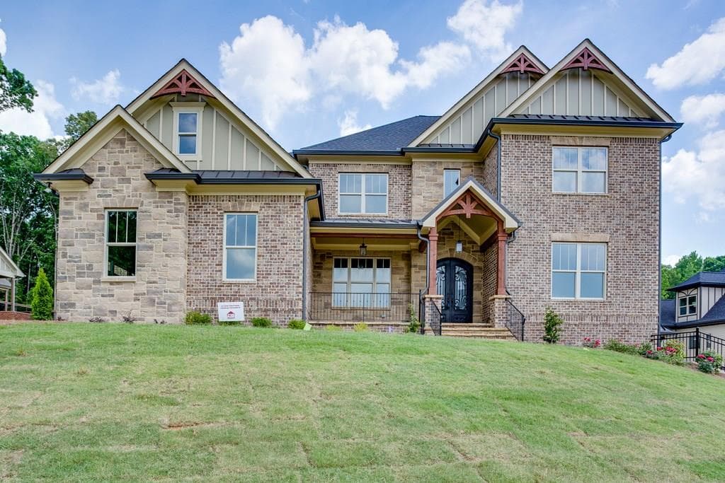 4 bedroom, 4,100 sq ft single family residence sold at 233 Scenic Falls Boulevard, Hoschton, GA 30548