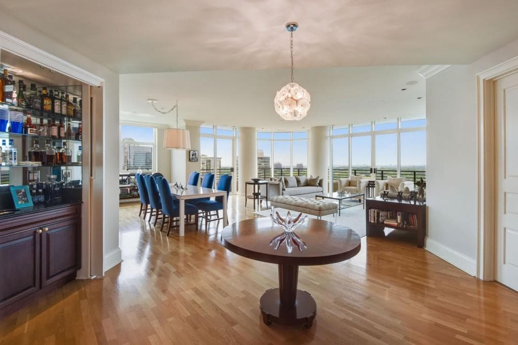 3 bedroom, 2,842 sq ft condominium sold at 750 Park Avenue 17W, Atlanta, GA 30326