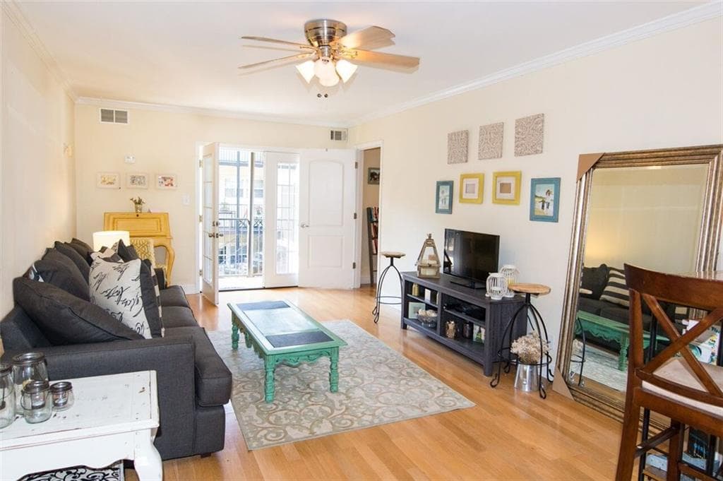 1 bedroom, 585 sq ft condominium sold at 897 N Highland Avenue B11, Atlanta, GA 30306