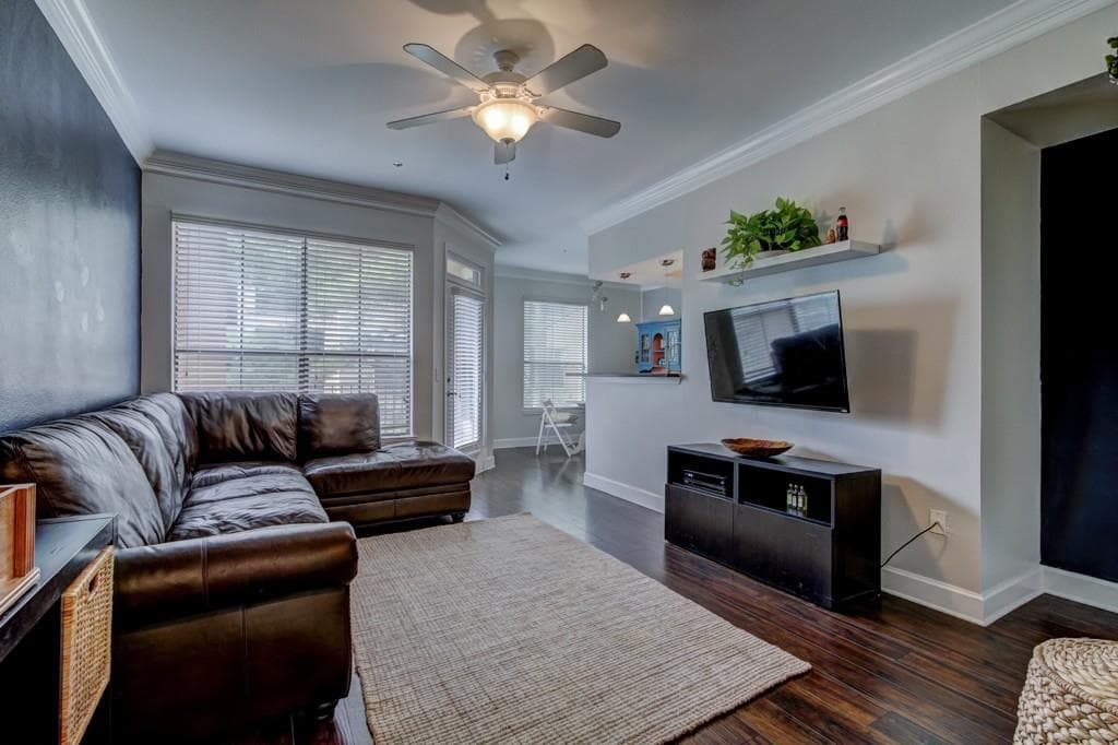 1 bedroom, 919 sq ft condominium sold at 3777 Peachtree Road 1226, Brookhaven, GA 30319