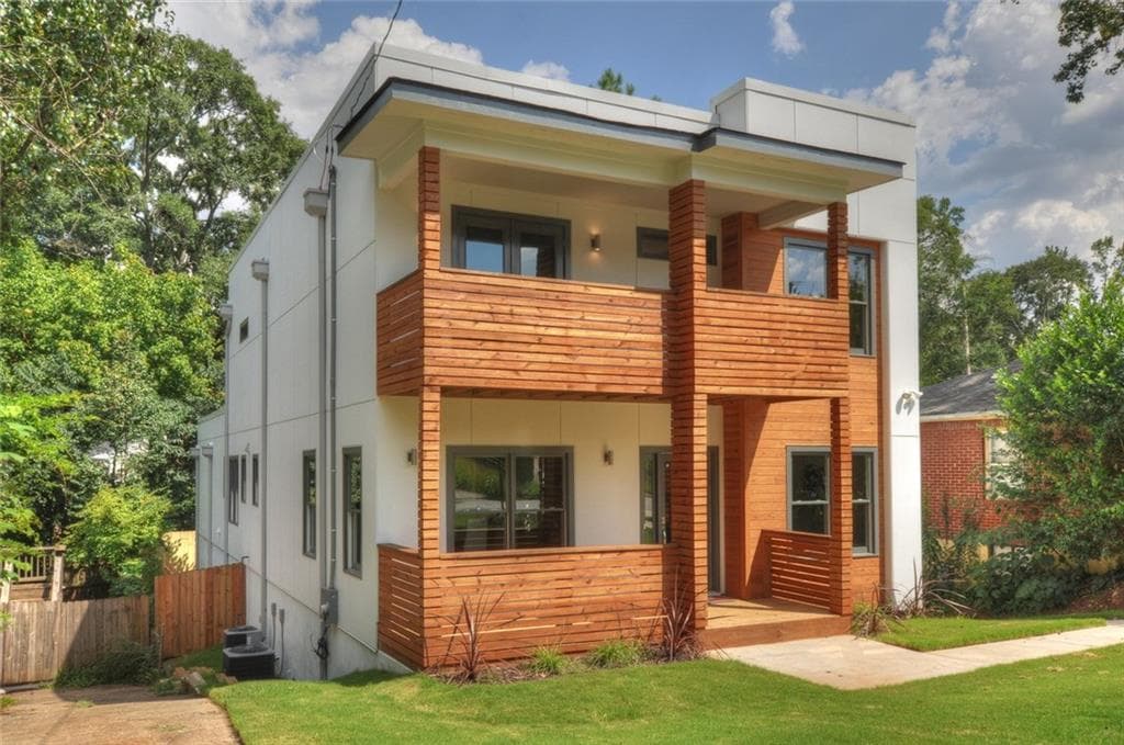 4 bedroom, 2,455 sq ft single family residence sold at 836 Delmar Court, Atlanta, GA 30316