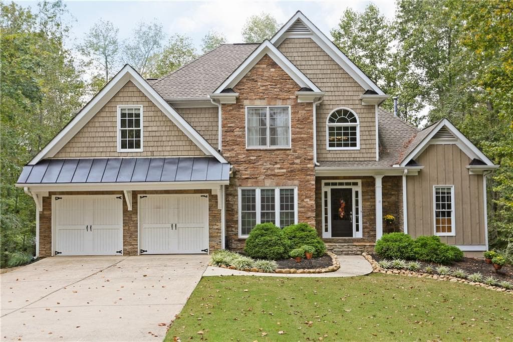 4 bedroom, 2,455 sq ft single family residence sold at 134 Birmingham Walk, Alpharetta, GA 30004