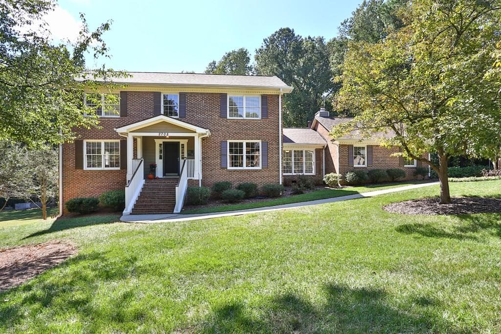 2708 Nesbit Trail, Alpharetta, GA 30022 — most recent listing photo