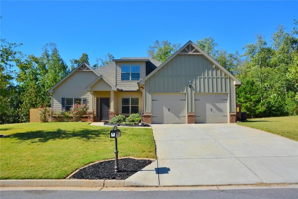 4 bedroom, 2,525 sq ft single family residence sold at 8749 Puett Drive, Douglasville, GA 30135