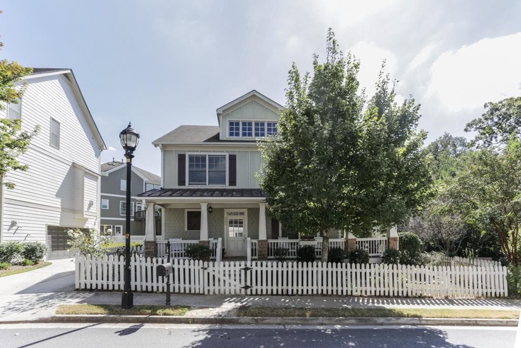 3 bedroom, 2,146 sq ft single family residence sold at 1305 Dupont Commons Circle, Atlanta, GA 30318