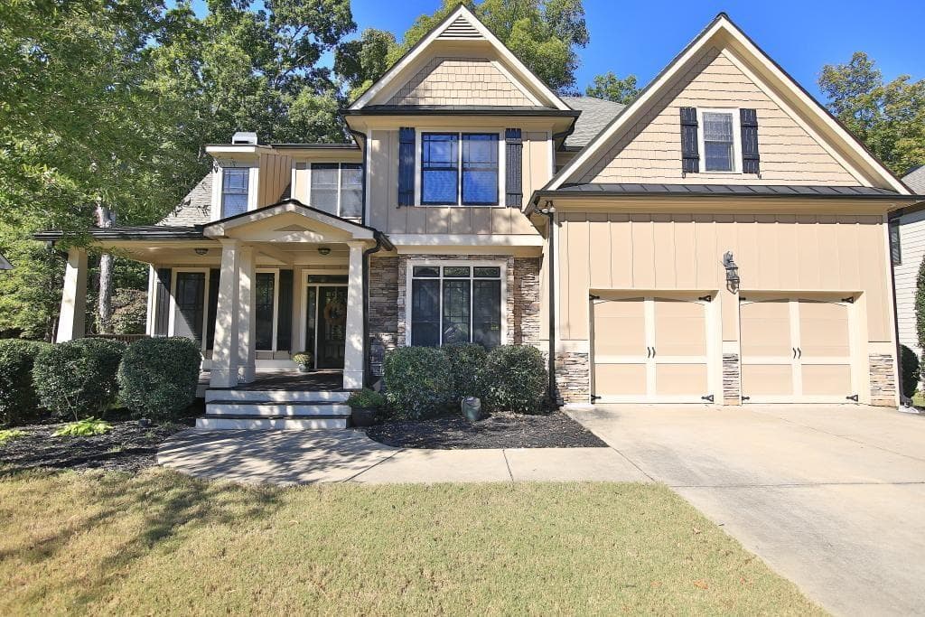 6 bedroom, 3,600 sq ft single family residence sold at 202 Pine Bluff Drive, Dallas, GA 30157