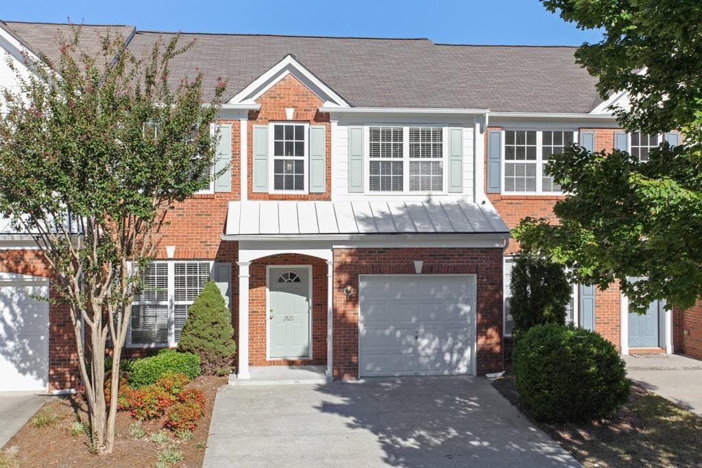 3 bedroom, 1,364 sq ft townhouse sold at 2821 Commonwealth Circle, Alpharetta, GA 30004