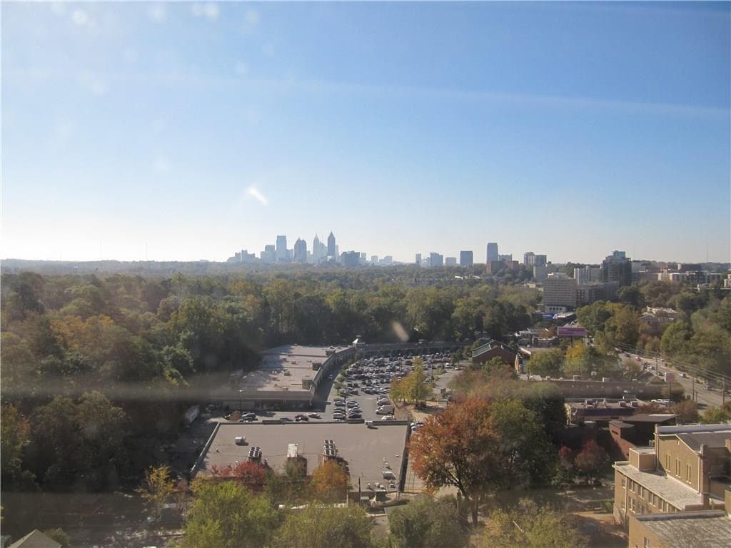 1 bedroom, 837 sq ft condominium sold at 2479 Peachtree Road 1305, Atlanta, GA 30305