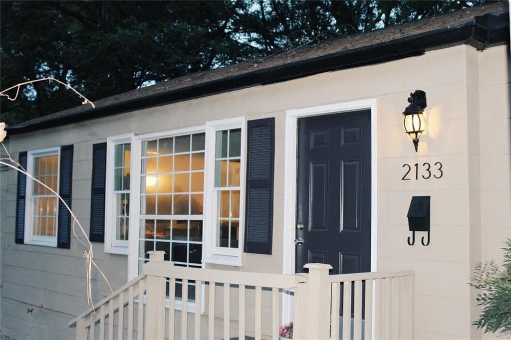 3 bedroom, 1,148 sq ft single family residence sold at 2133 Woodberry Avenue, East Point, GA 30344