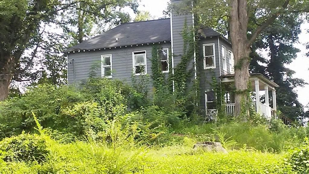 612 W LAKE Avenue, Atlanta, GA 30318 — most recent listing photo