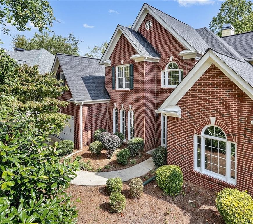 5 bedroom, 3,310 sq ft single family residence sold at 1180 Wilde Run Court, Roswell, GA 30075