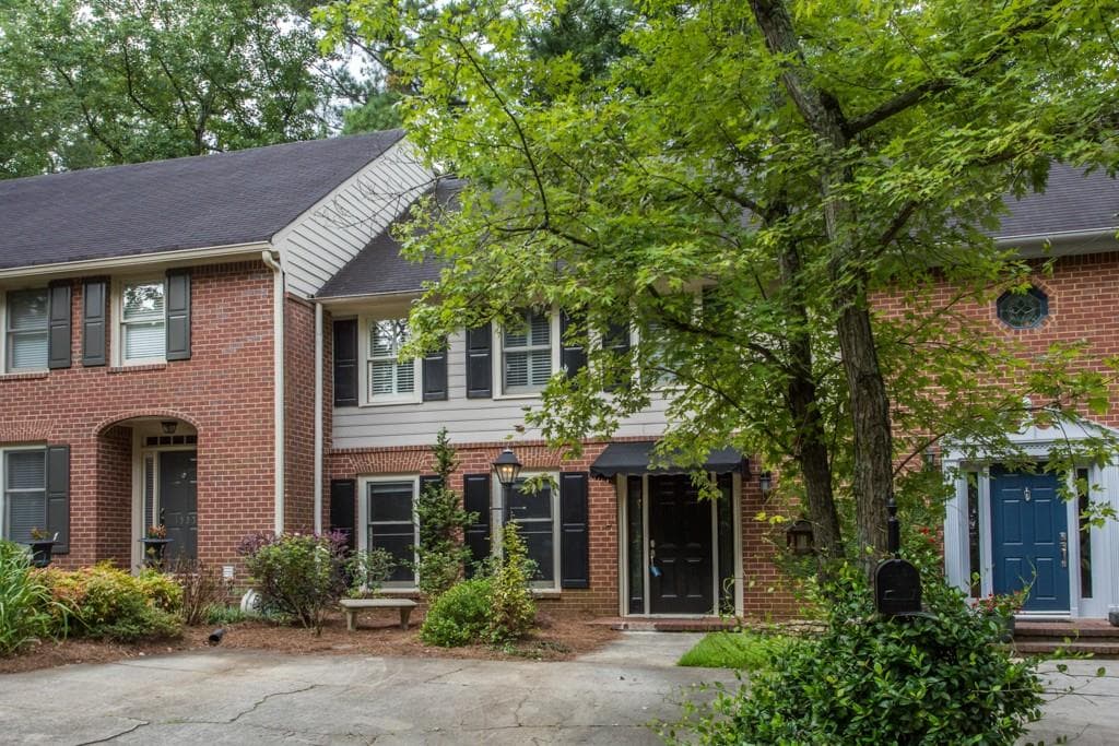 2 bedroom, 1,550 sq ft townhouse sold at 1331 E Rock Springs Road, Atlanta, GA 30306