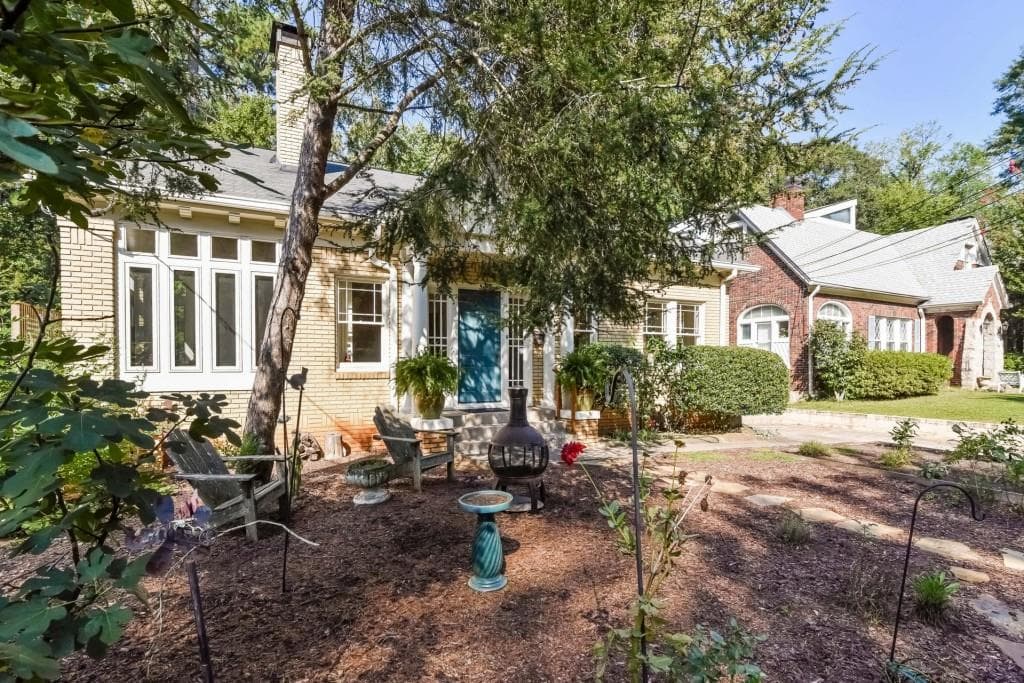 3 bedroom, 4,352 sq ft single family residence sold at 733 Brookridge Drive, Atlanta, GA 30306