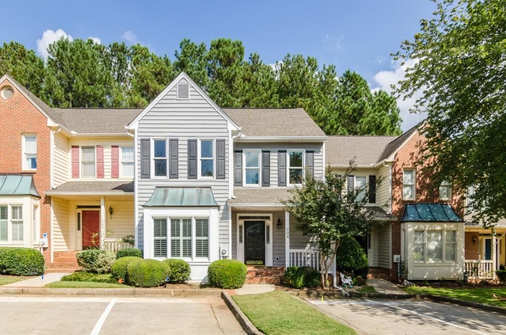 904 Saddle Hill, Marietta, GA 30068 — most recent listing photo