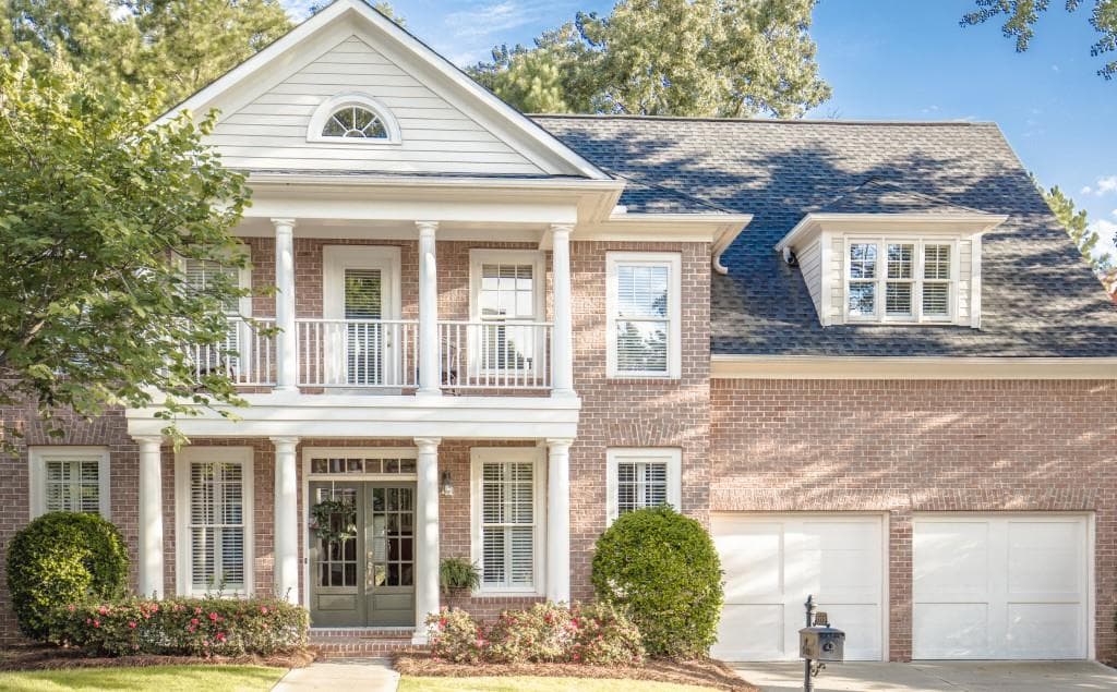 3 bedroom, 2,480 sq ft single family residence sold at 1555 Heritage Trail, Roswell, GA 30075