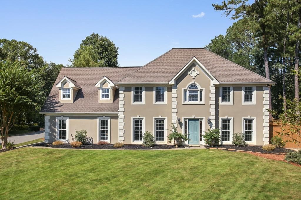 4 bedroom, 2,957 sq ft single family residence sold at 11895 Highland Colony Drive, Roswell, GA 30075
