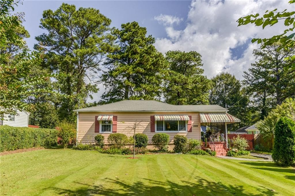 2 bedroom, 928 sq ft single family residence sold at 5929 Oak Road, Atlanta, GA 30340