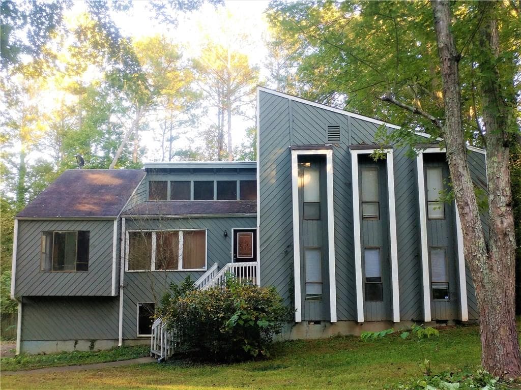4 bedroom, 2,344 sq ft single family residence sold at 3962 Fairington Drive, Marietta, GA 30066