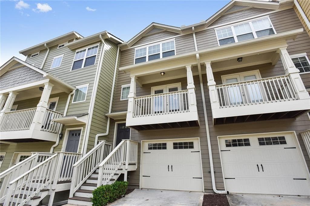 3 bedroom, 1,326 sq ft townhouse sold at 1733 LIBERTY Parkway, Atlanta, GA 30318
