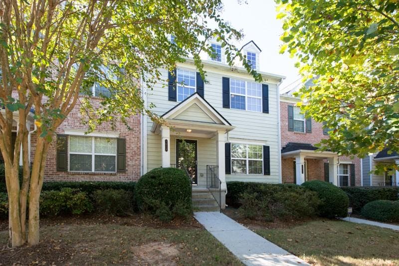 3 bedroom, 1,760 sq ft townhouse sold at 1010 Society Way, Woodstock, GA 30188