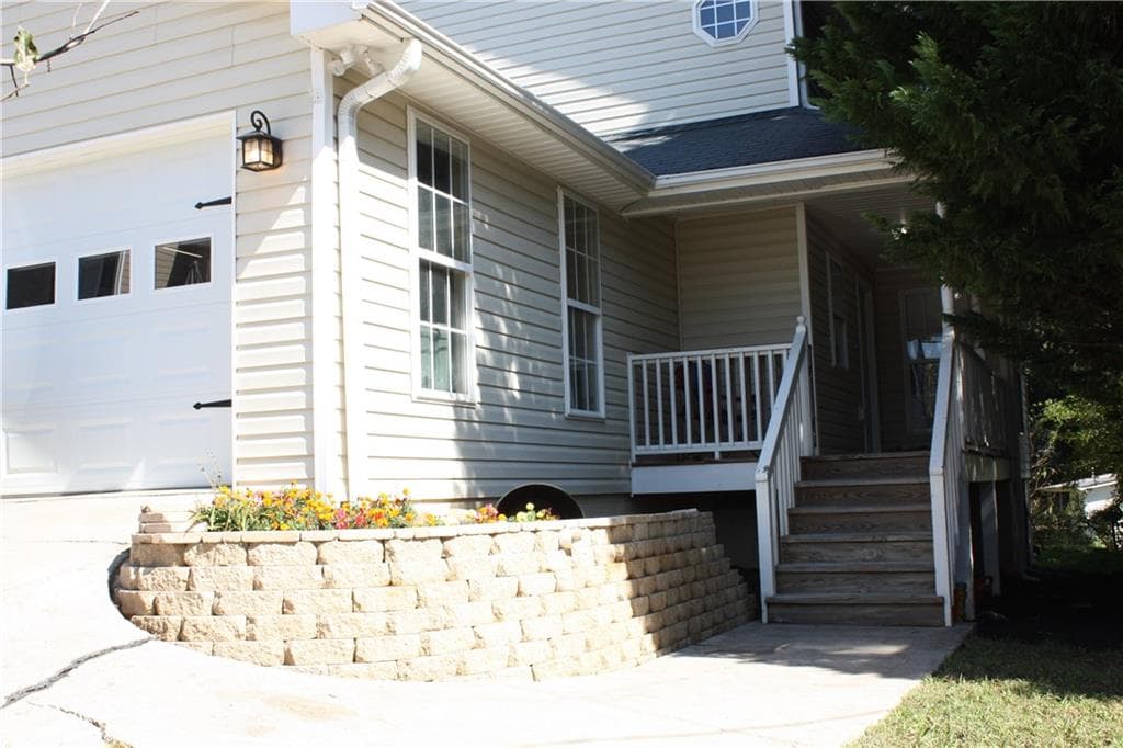 3 bedroom, 1,606 sq ft single family residence sold at 110 Tanyard Street, Canton, GA 30114