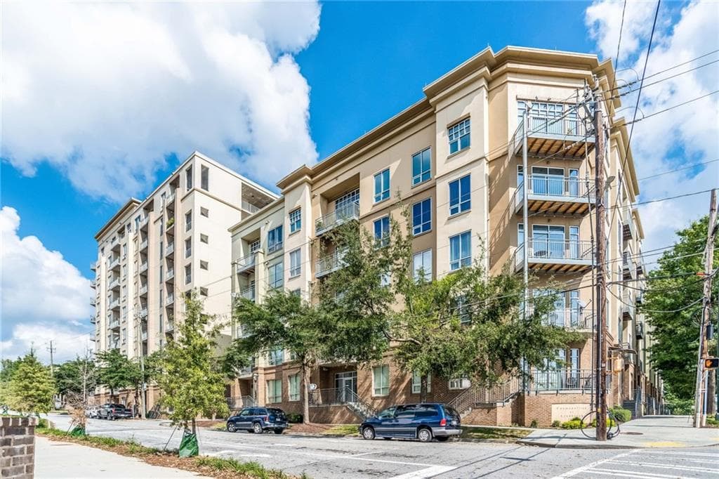 1 bedroom, 853 sq ft condominium sold at 711 Cosmopolitan Drive 234, Atlanta, GA 30324