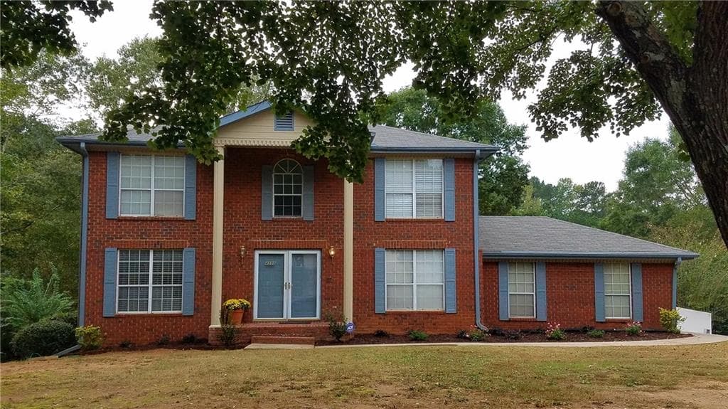 4 bedroom, 2,133 sq ft single family residence sold at 4990 Cascade Overlook, Atlanta, GA 30331