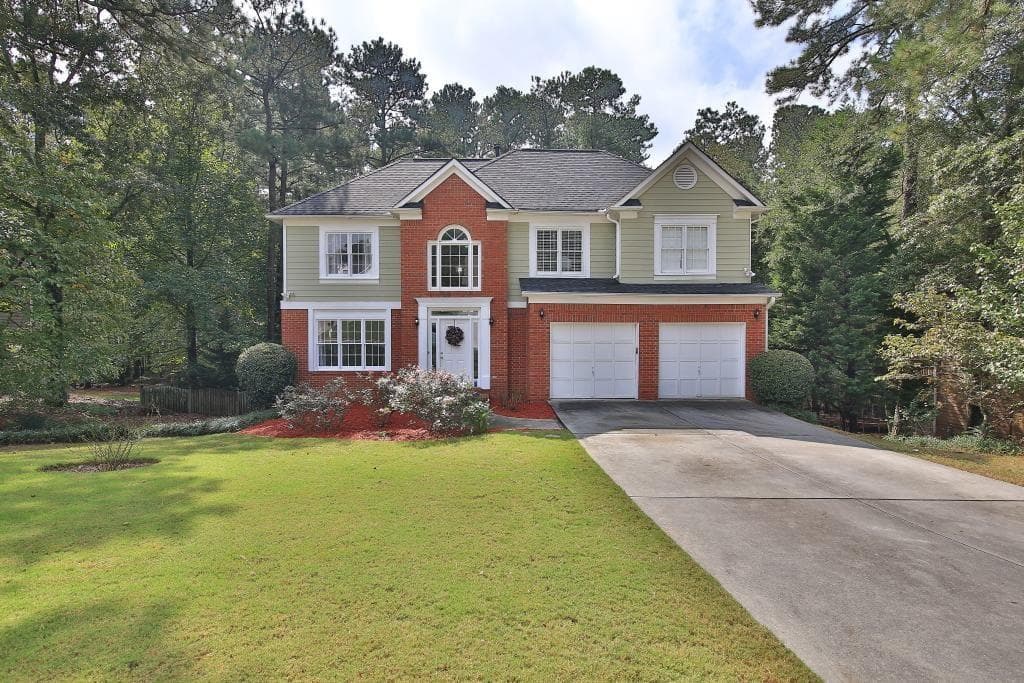 4 bedroom, 3,632 sq ft single family residence sold at 2497 Roseberry Lane, Grayson, GA 30017