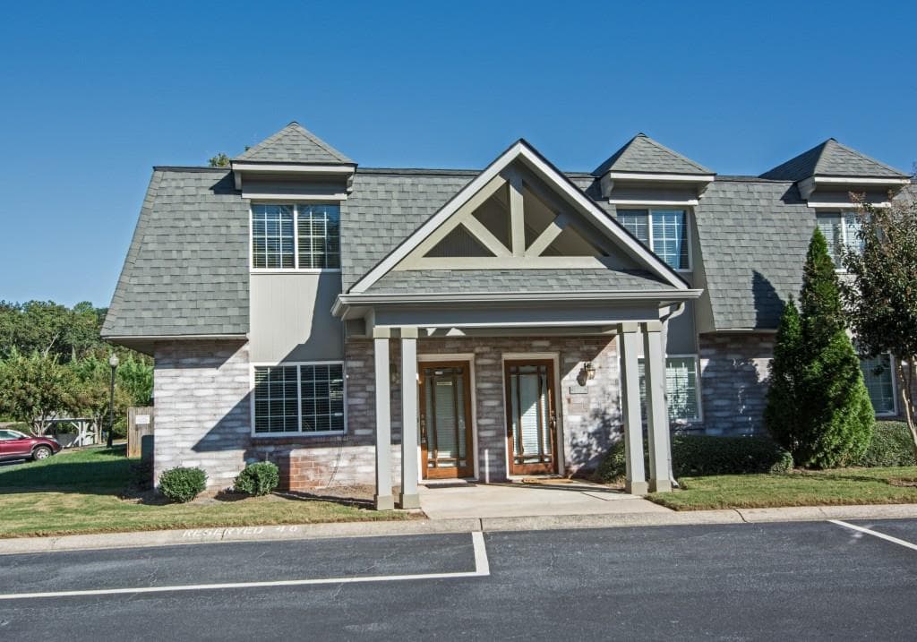 136 Rondak Circle, Smyrna, GA 30080 — most recent listing photo