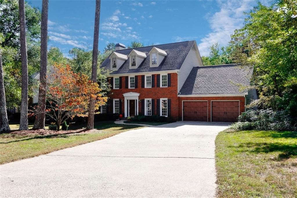 5 bedroom, 2,875 sq ft single family residence sold at 170 Pullman Trail, Roswell, GA 30075
