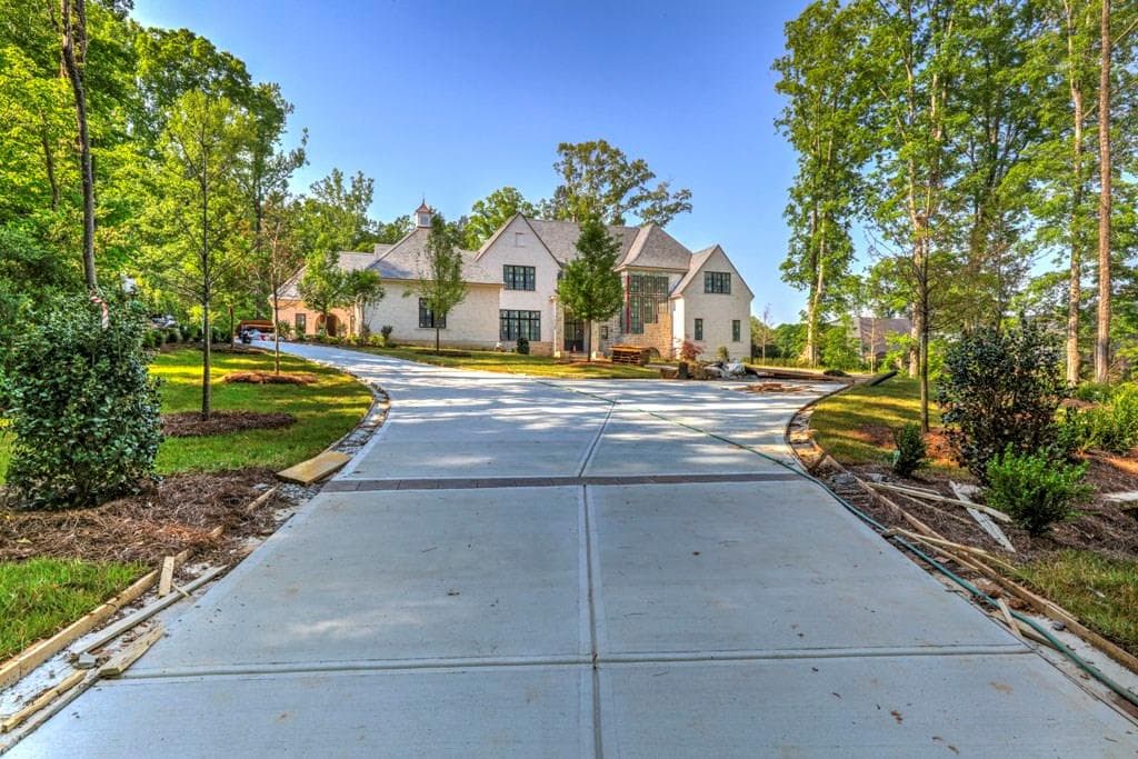 5 bedroom single family residence sold at 1350 Mount Paran Road, Atlanta, GA 30327
