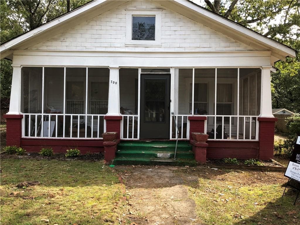 3 bedroom, 1,140 sq ft single family residence sold at 700 Brownwood Ave SE, Atlanta, GA 30316
