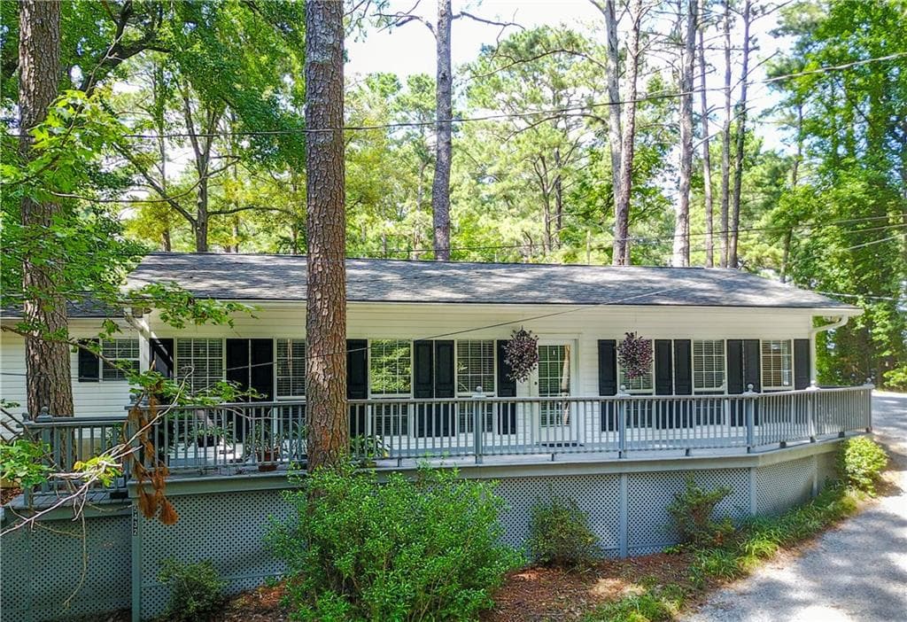 3 bedroom, 1,265 sq ft single family residence sold at 5432 Boat Club Drive, Acworth, GA 30101