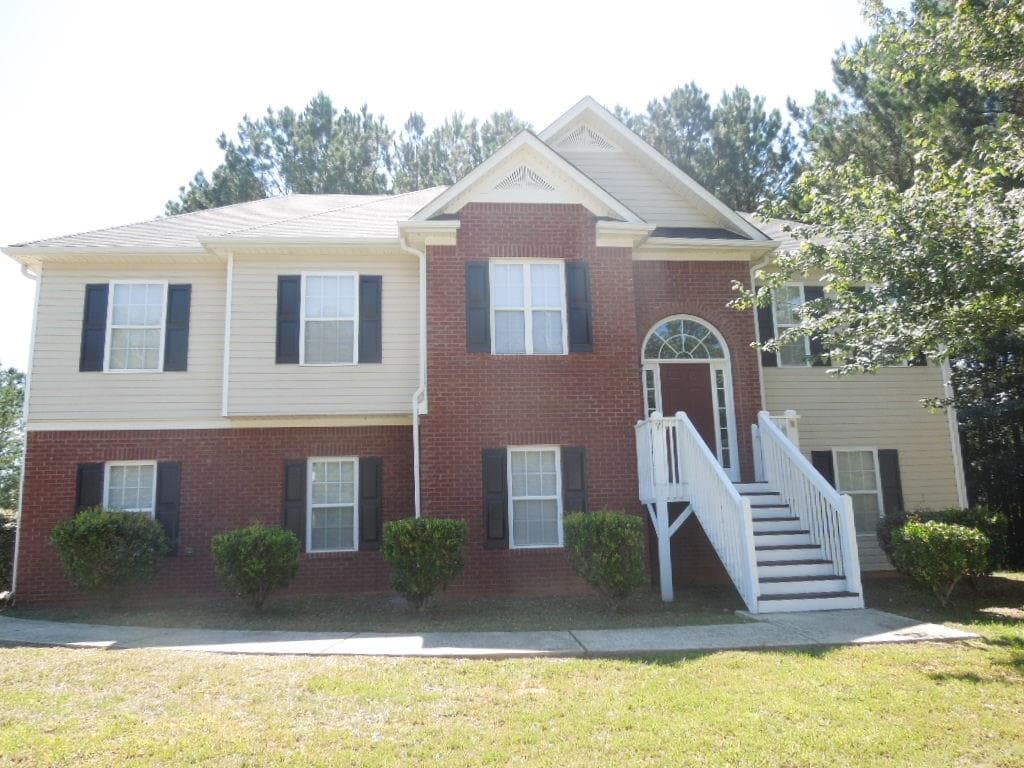 5 bedroom, 1,455 sq ft single family residence sold at 18 Leann Trace, Dallas, GA 30132