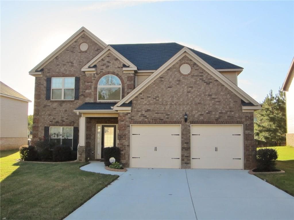 3 bedroom, 2,350 sq ft single family residence sold at 8745 Hamil Court, Douglasville, GA 30135