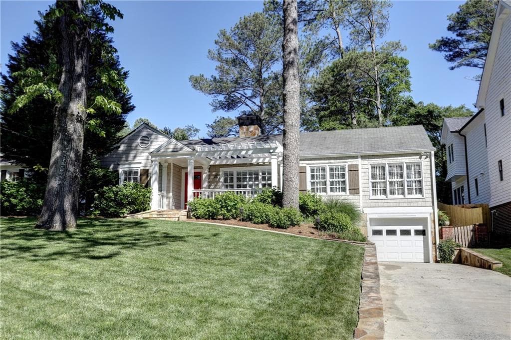 3 bedroom, 2,240 sq ft single family residence sold at 692 Darlington Road, Atlanta, GA 30305