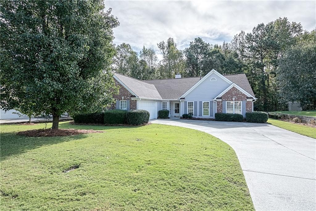 5620 Newberry Point Drive, Flowery Branch, GA 30542 — most recent listing photo