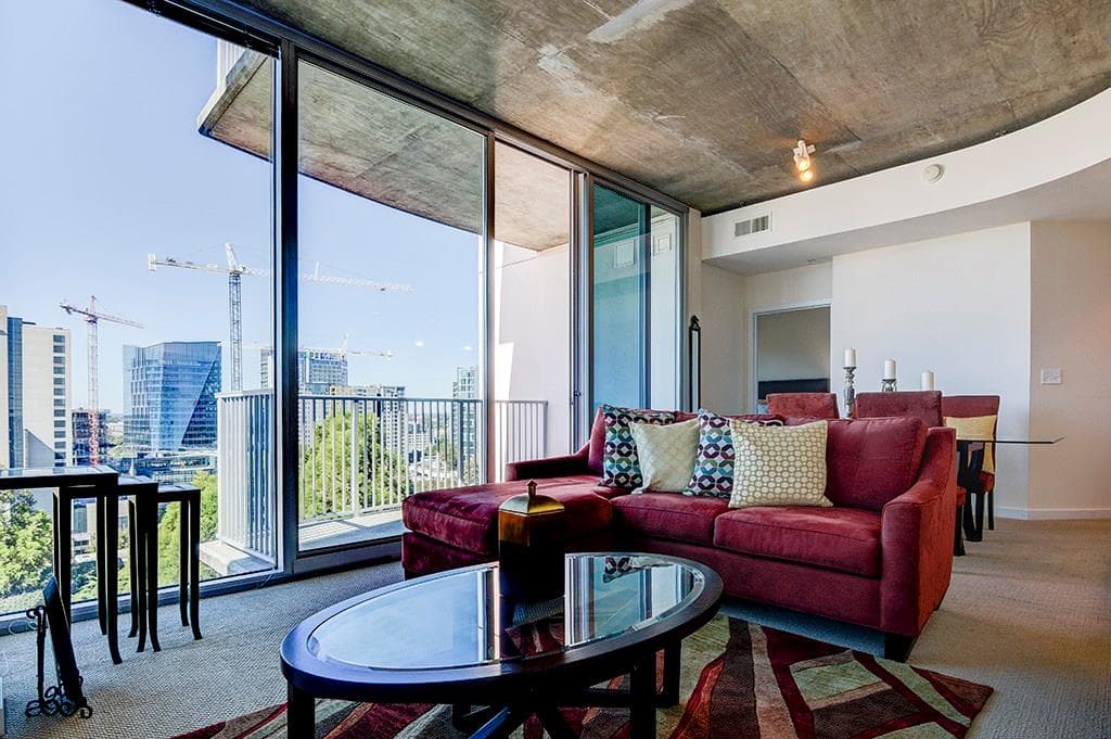 2 bedroom, 1,193 sq ft condominium sold at 860 Peachtree Street 918, Atlanta, GA 30308