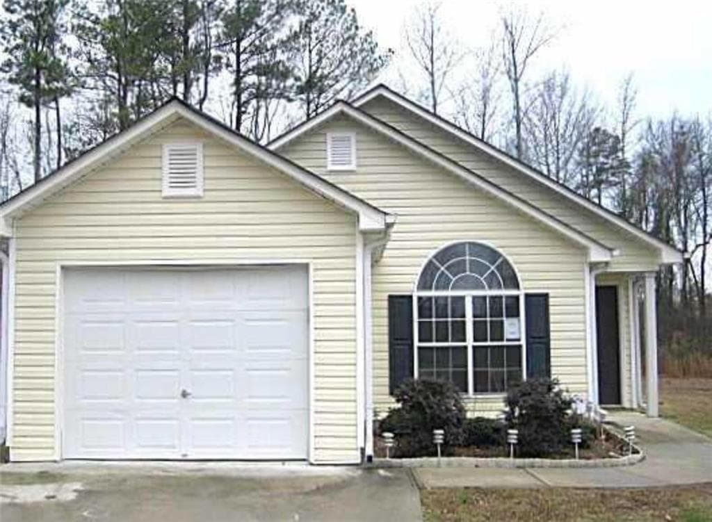 3 bedroom, 1,245 sq ft single family residence sold at 7049 Branch Crossing Way, Douglasville, GA 30134