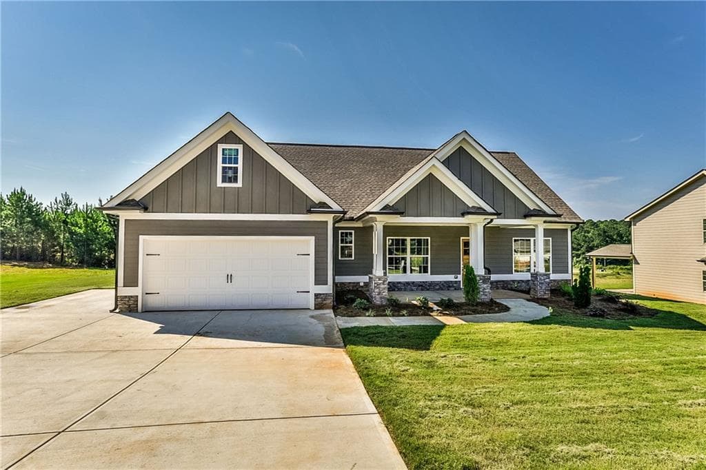 4 bedroom, 2,300 sq ft single family residence sold at 627 Breedlove Court, Monroe, GA 30655