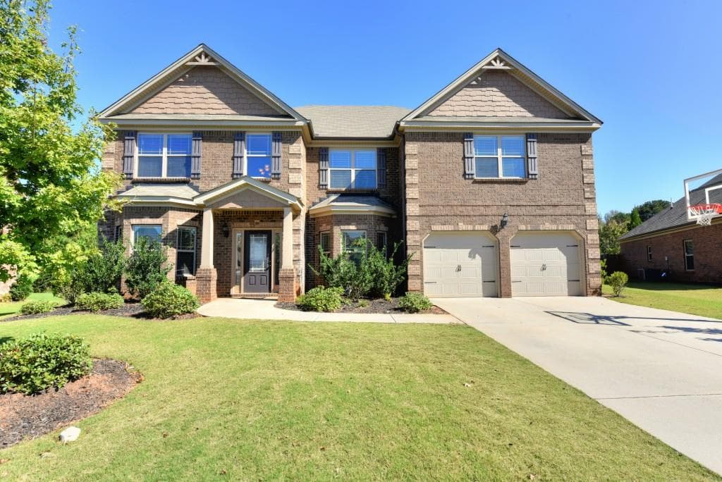 5 bedroom, 4,387 sq ft single family residence sold at 6220 Brookridge Drive, Flowery Branch, GA 30542