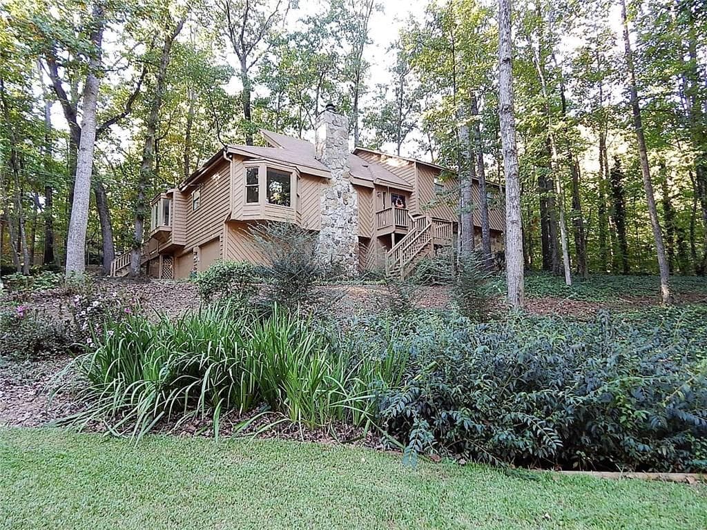 5 bedroom, 2,512 sq ft single family residence sold at 4272 Laurel Brook Drive, Smyrna, GA 30082 — photo 1 of 1