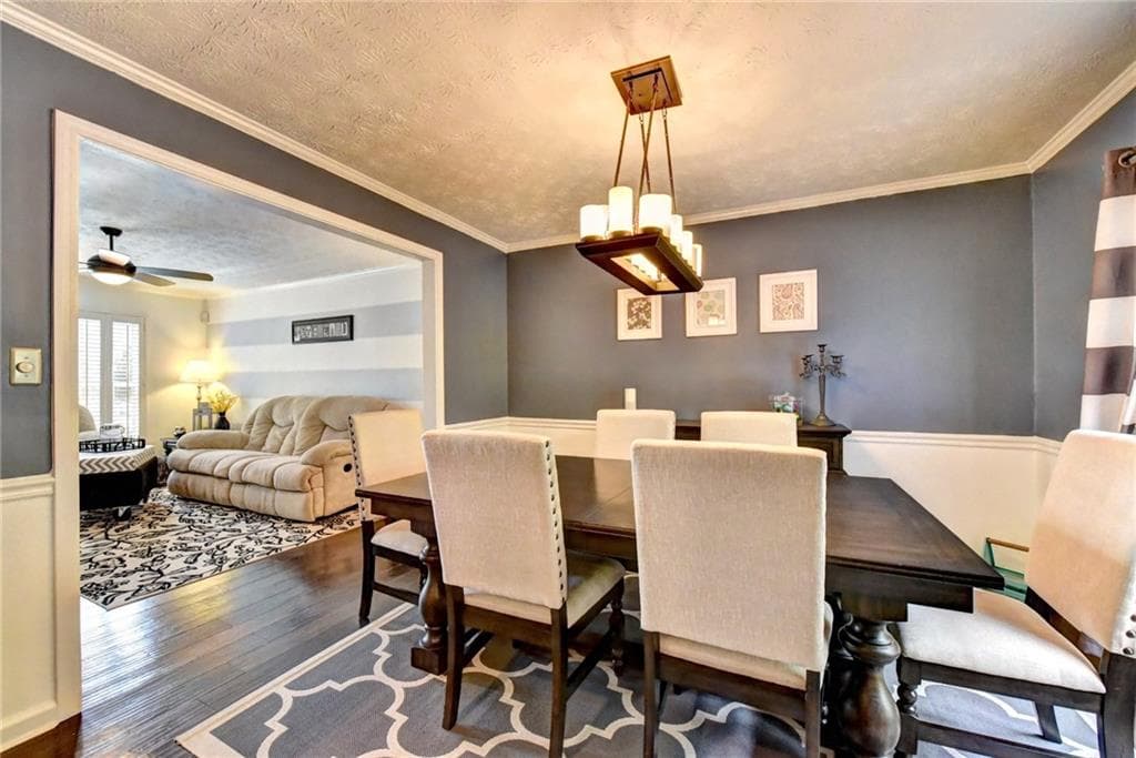 2 bedroom, 1,320 sq ft condominium sold at 19 Independence Place, Atlanta, GA 30318
