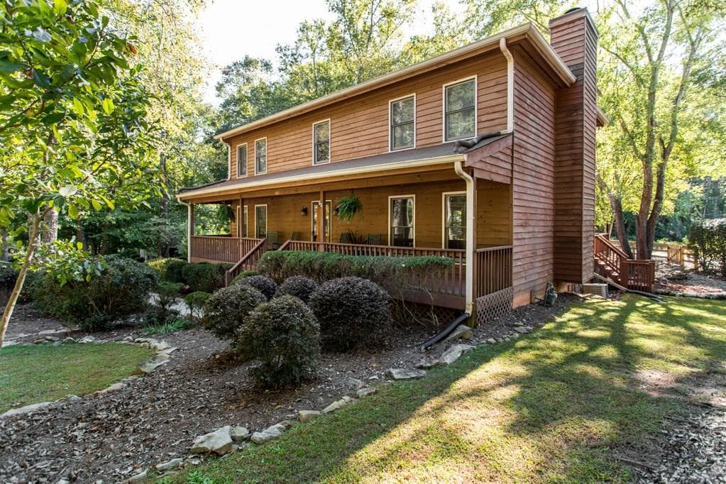 5 bedroom, 3,000 sq ft single family residence sold at 280 Jayne Ellen Way, Alpharetta, GA 30009
