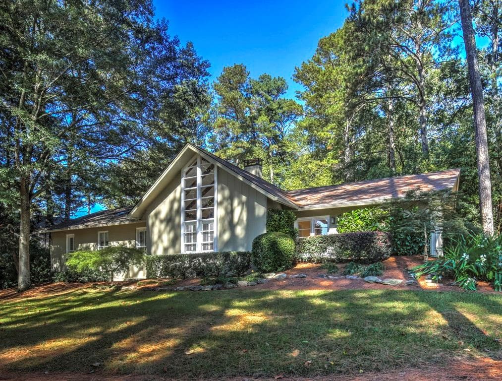 4 bedroom, 3,369 sq ft single family residence sold at 745 Weatherly Lane, Atlanta, GA 30328