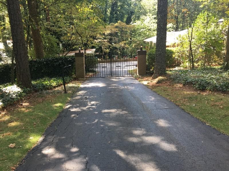 4 bedroom, 3,920 sq ft single family residence sold at 135 Stewart Drive, Atlanta, GA 30342